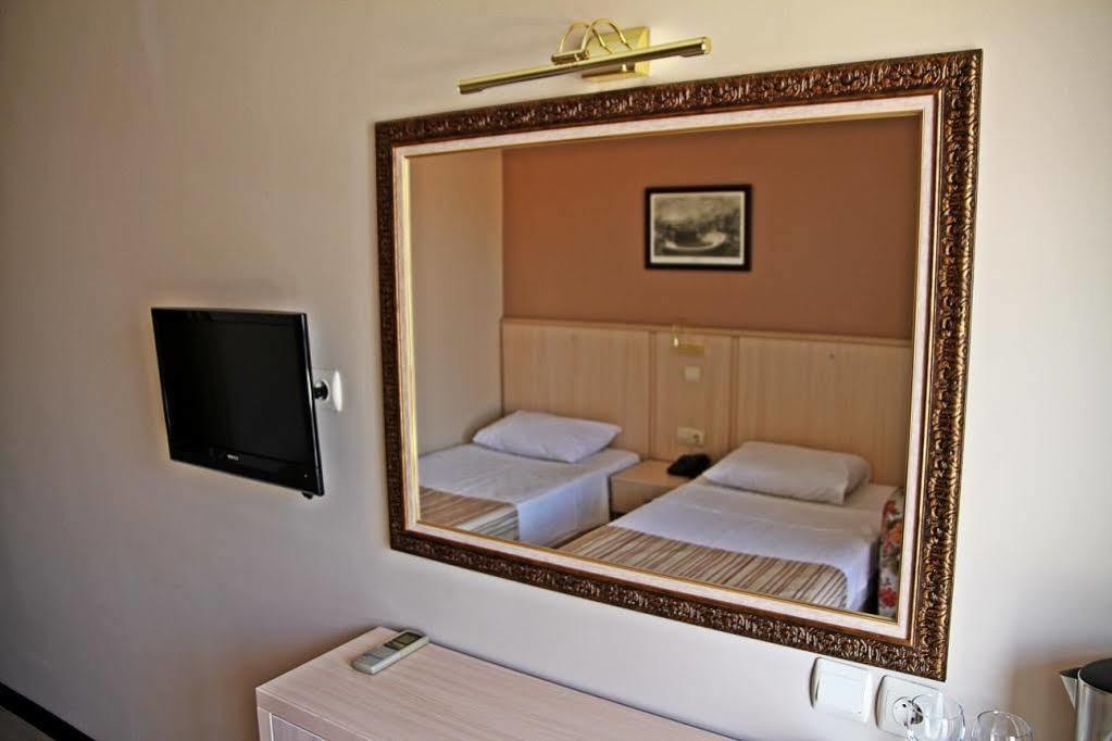 Ileri Hotel & Apartments Кешме Экстерьер фото